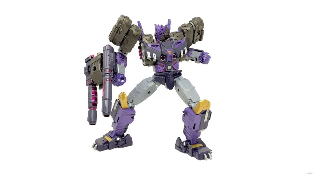 In Hand Image Of Transformers Legacy Evolution Tarn  (7 of 44)